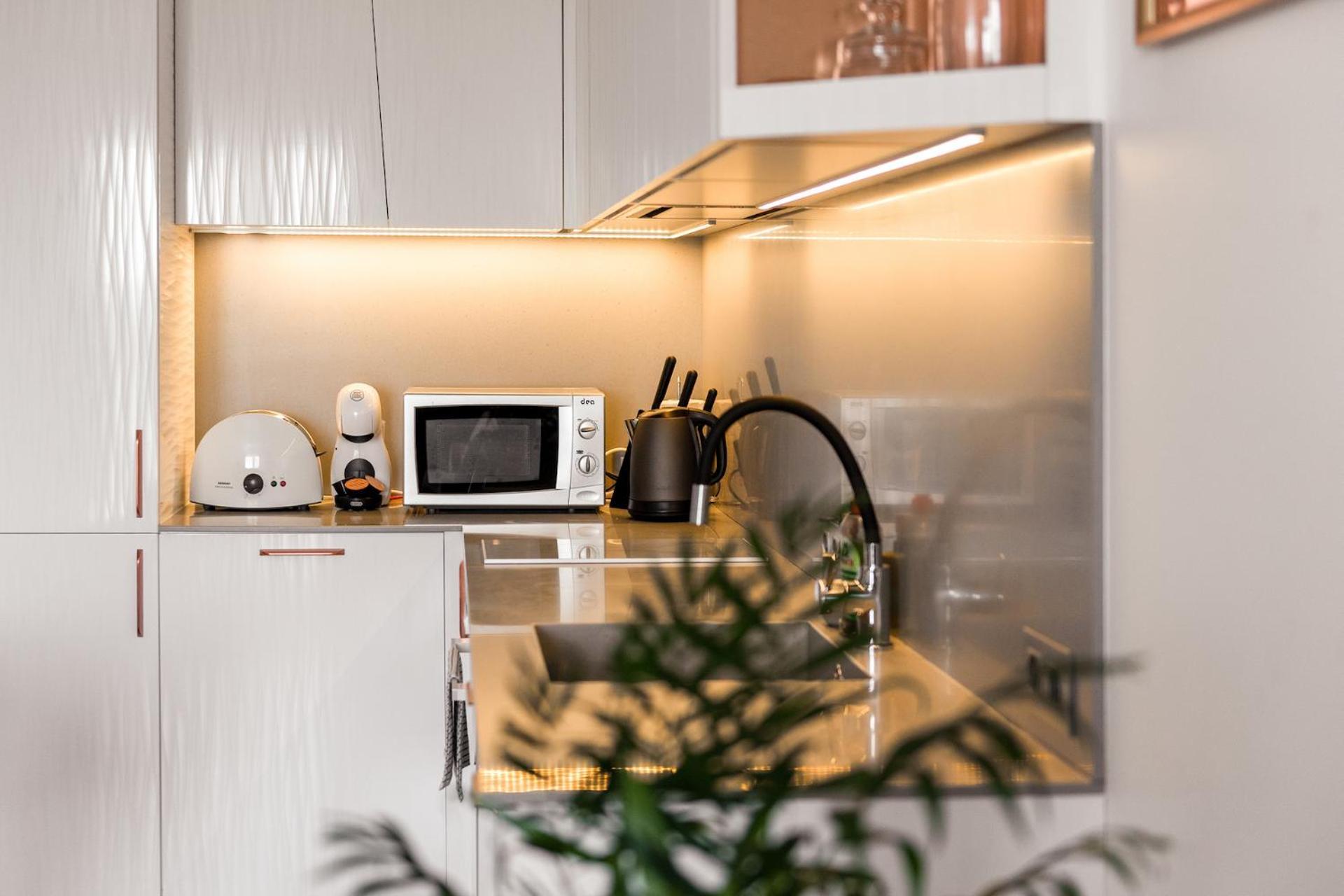 Bright Kaunas Apartment With Castle View Exteriör bild