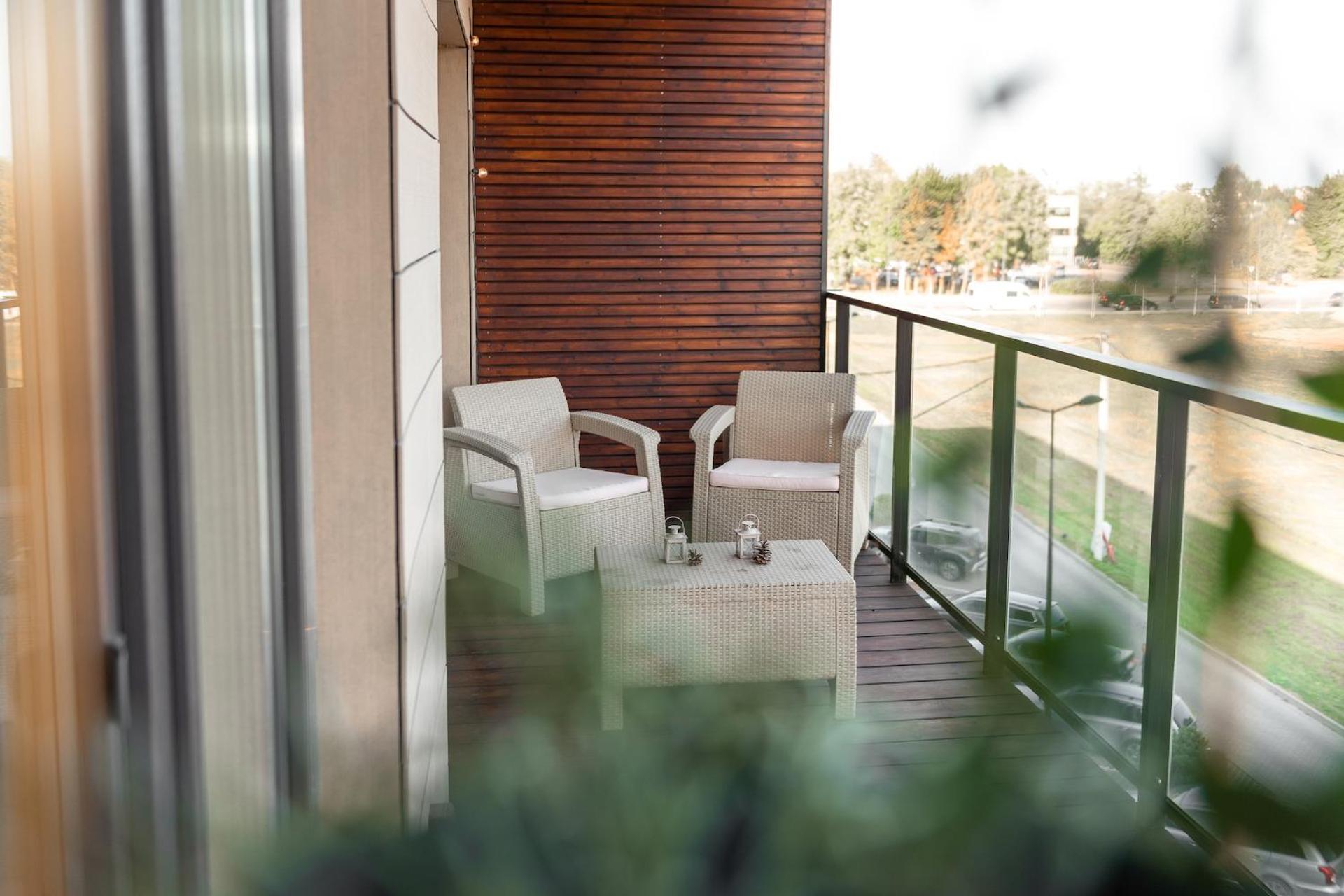Bright Kaunas Apartment With Castle View Exteriör bild