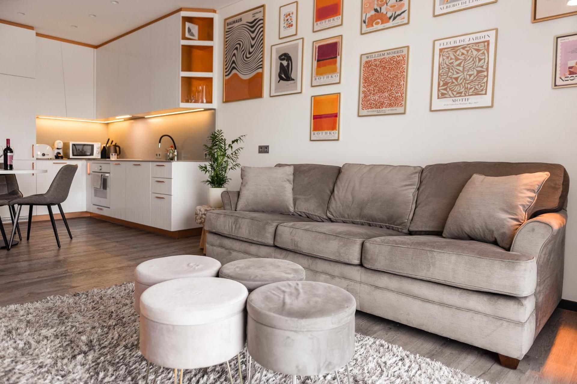 Bright Kaunas Apartment With Castle View Exteriör bild