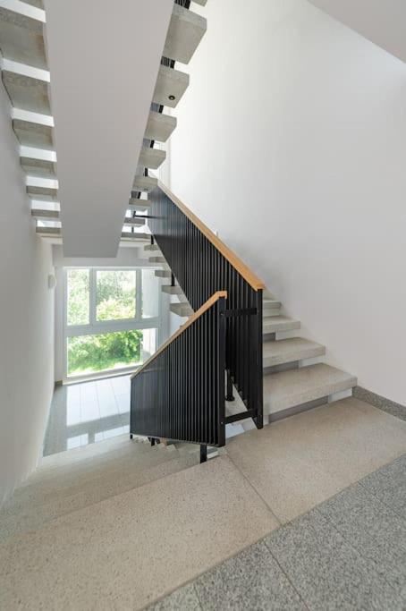 Bright Kaunas Apartment With Castle View Exteriör bild