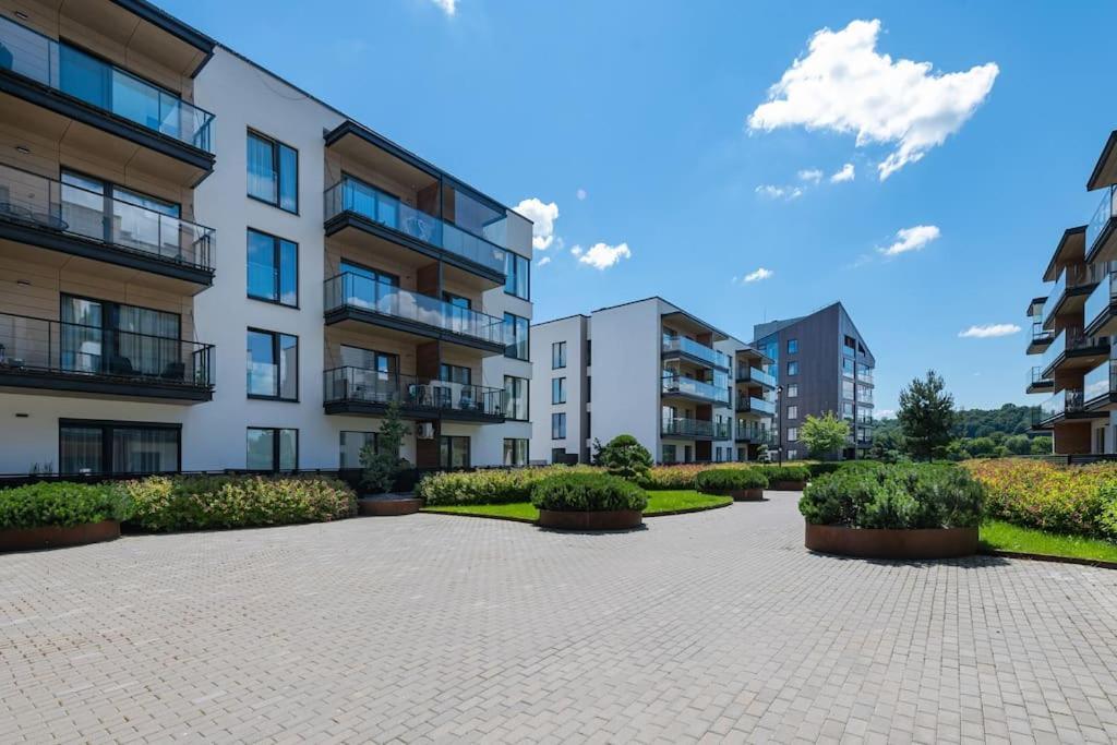 Bright Kaunas Apartment With Castle View Exteriör bild